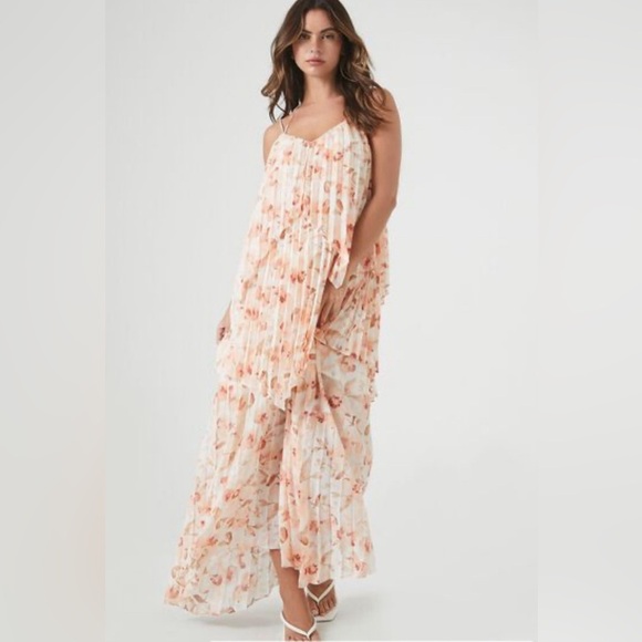 Dresses & Skirts - Floral chiffon pleated maxi dress nwot
